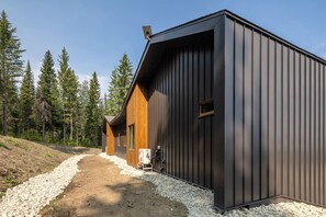 Exterior - Kicking Horse Vista - Located @ KHMR with Hot Tub (Golden)