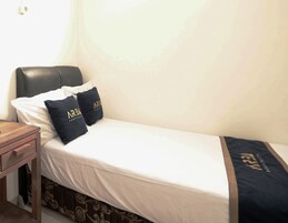 Deluxe Double Room | Desk, free WiFi, bed sheets