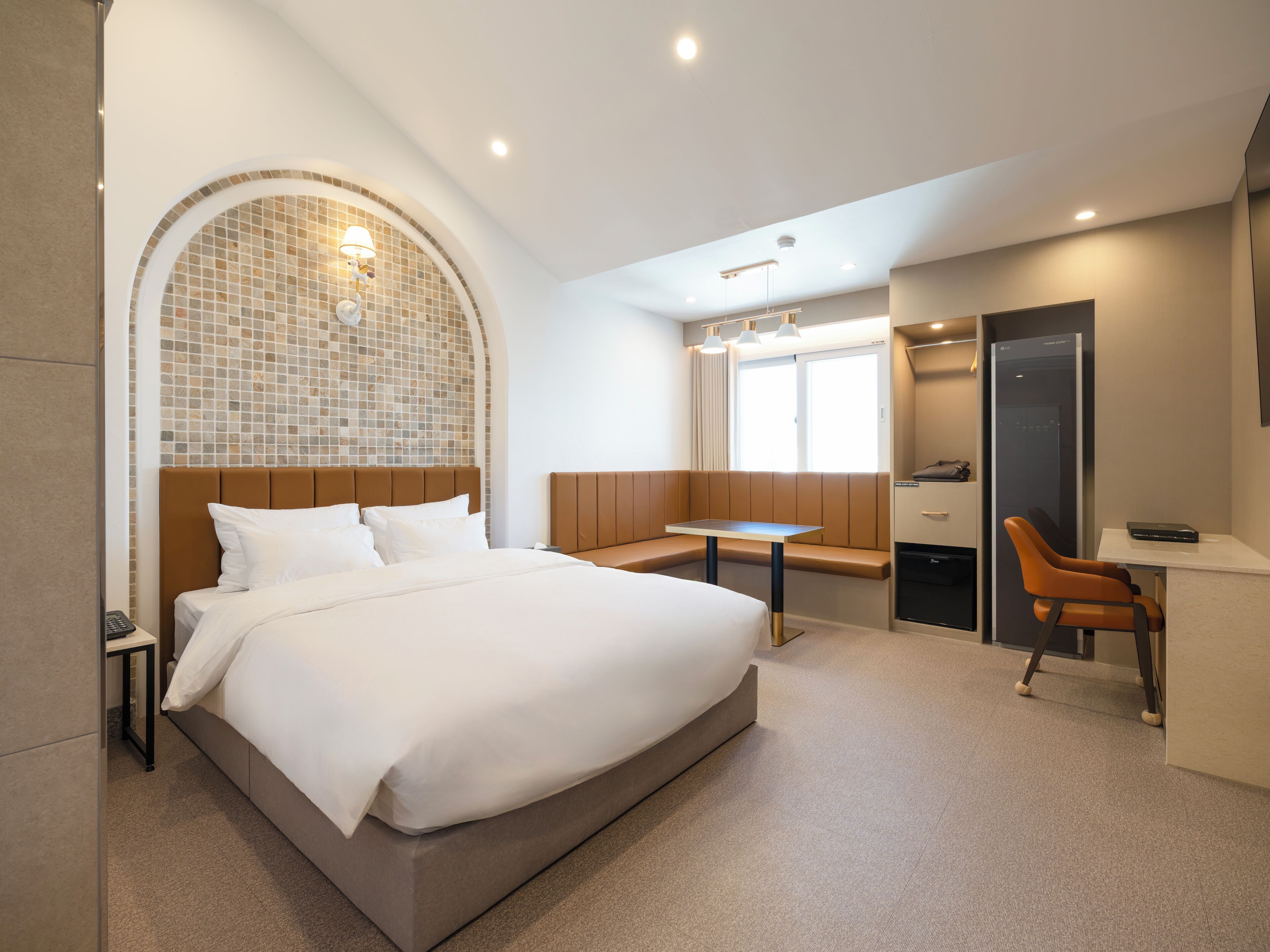 Deluxe Double Room | Individually decorated, individually furnished, desk, free WiFi