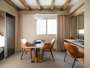 Habitació doble superior | Decoració individual, mobiliari individual, escriptori i wifi gratuïta