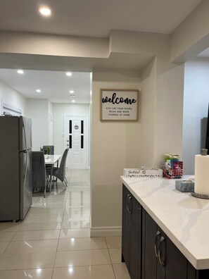 Dining - Cozy 2-Bed w/ Kitchen & Patio in Midtown Toronto (Toronto)