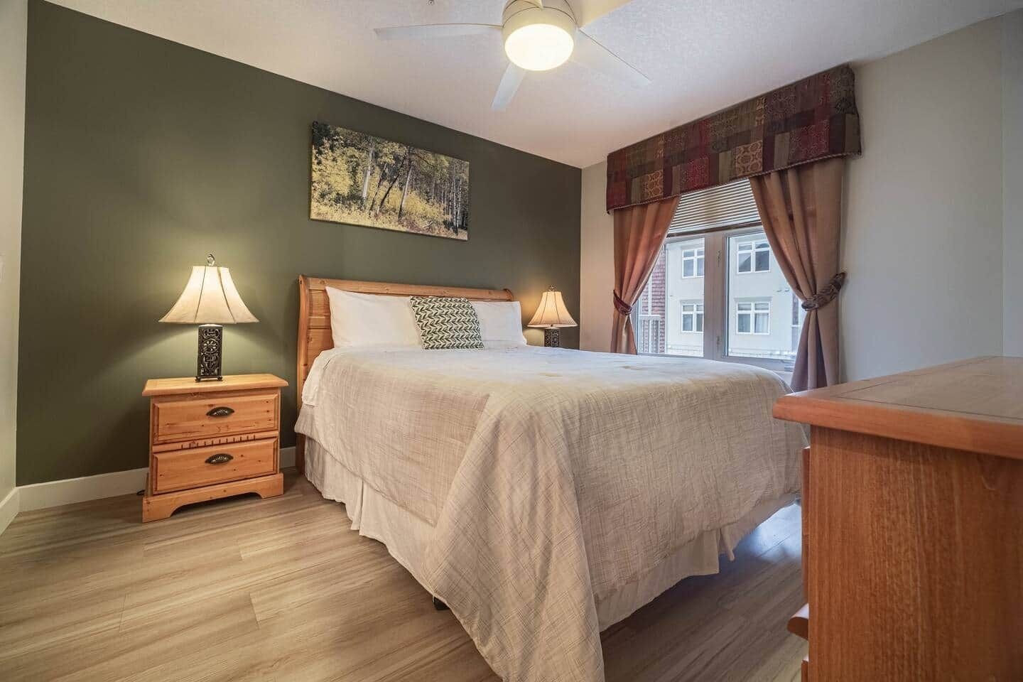 2 habitaciones, tabla de planchar con plancha y wifi gratis 