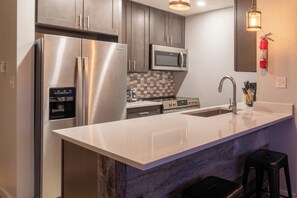 Private kitchen - Axtel 310 Beautiful 1-bedroom condo in Mt Crested Butte perfect for your getaway (Crested Butte)