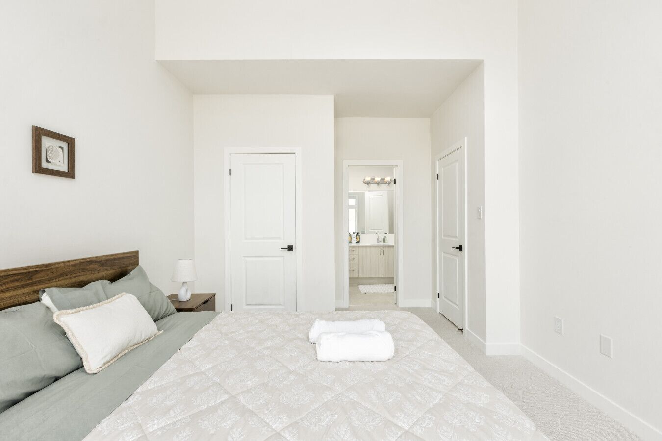 Bureau, Wi-Fi, draps fournis