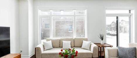 Télévision, table de tennis de table