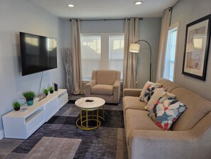 Living area - Family & Pet Friendly 1-BD Apt mins from Downtown, UH, Med Center & Attractions (Houston)