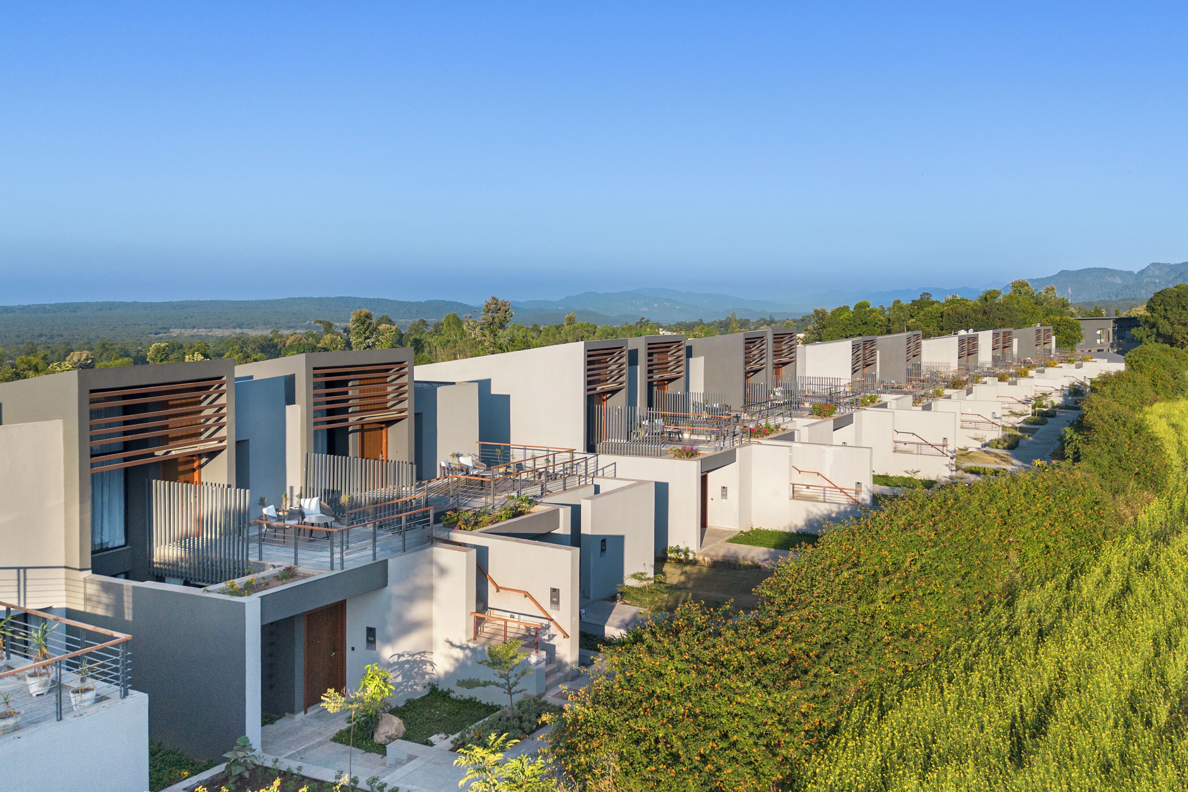 Vista frontal de la propiedad