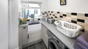 Private kitchen - 5 bedroom accommodation in Minehead (Minehead)