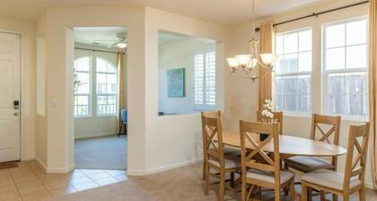 Wonderful convenience 4-bedroom house in nice safe neighborhood in Elk Grove, Ca