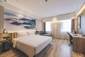 Executive Room, City View | Desk, laptop workspace, free WiFi