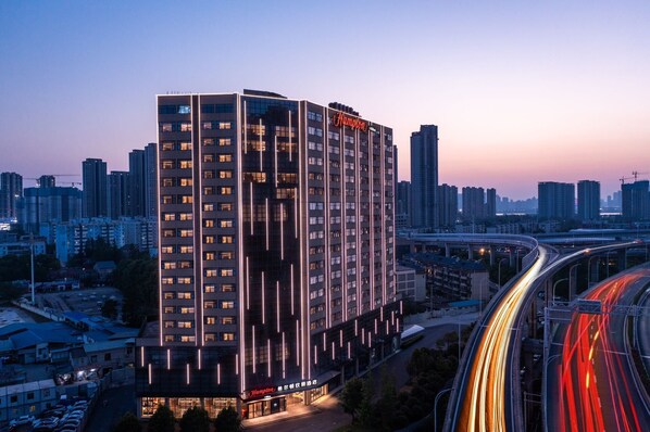 واجهة المنشأة