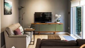 TV - 2 bedroom accommodation in Tarves (Tarves)