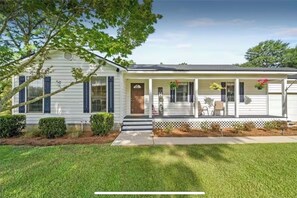 Exterior - Darling 3/2 inFairhope in a quiet area with large outdoor space. (Fairhope)