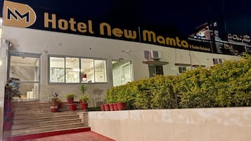 Deluxe Room | Living area