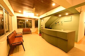 Reception - Hotel New Mamta By Sunshin Hoteliers (Abu Road)