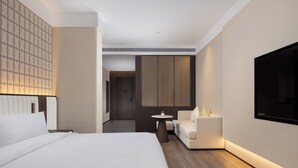 Comfort Single Room | Minibar (free items), laptop workspace, blackout drapes, soundproofing - Wanda Yue Xi'an High-tech Zone (Xi'an)