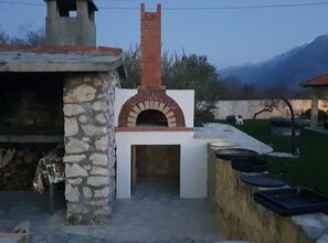 Villa (Six Bedroom Villa with Pool) | BBQ/picnic area