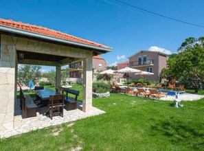 Villa (Six Bedroom Villa with Pool) | Açık havuz
