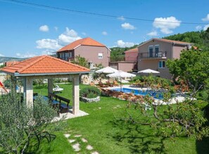 Villa (Six Bedroom Villa with Pool) | Exterior