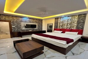 Studiosviitti | Työpöytä, ilmainen Wi-Fi