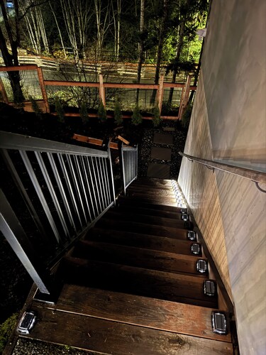 Tremendous 2-bedroom suite in delightful Langford. Clean Privacy