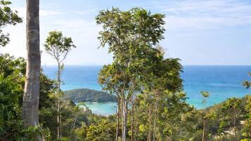 3 utendørsbassenger