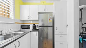 House | Private kitchen | Fridge, microwave, oven, stovetop