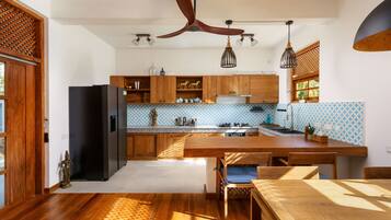 Elite Villa | In-room safe, blackout drapes, free WiFi