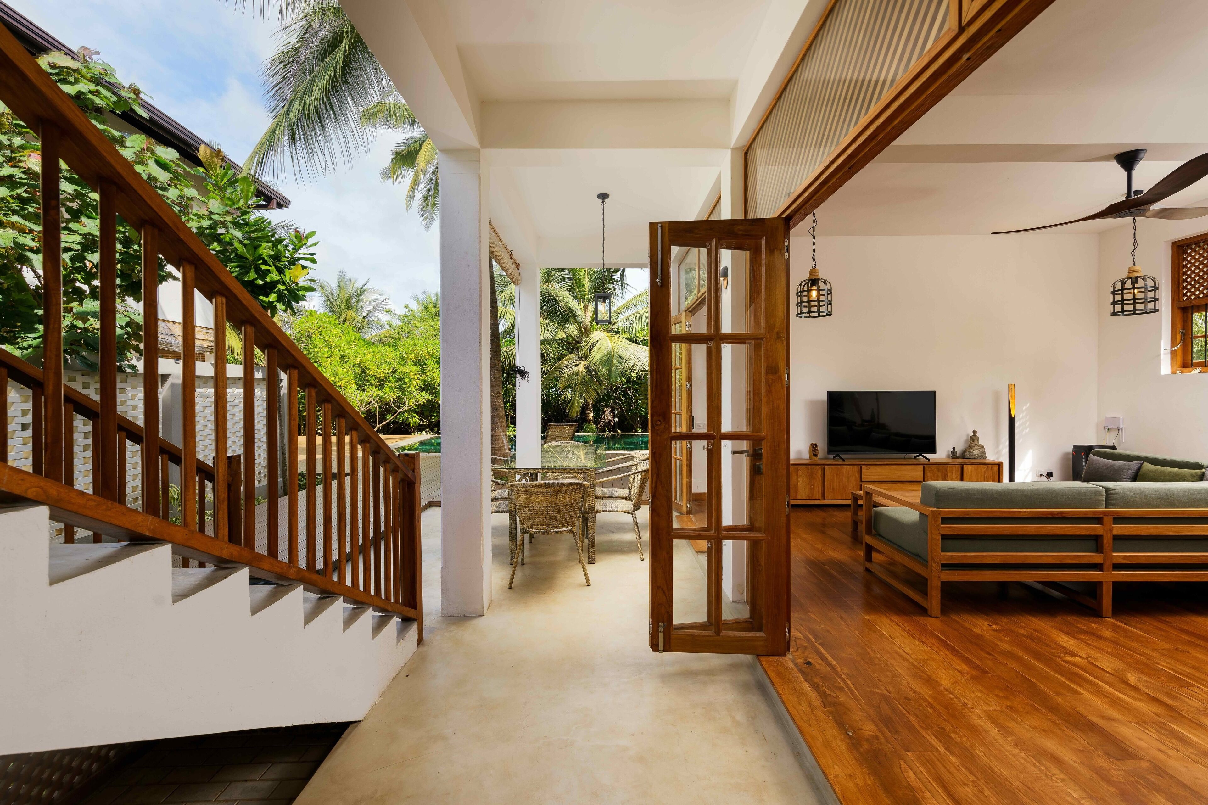 エリート ヴィラ 3 ベッドルーム | ベランダ