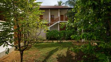 Elite Villa, 3 Bedrooms | Garden view