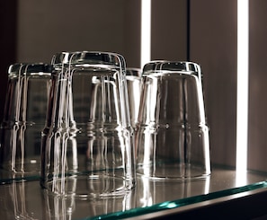 Shower, hair dryer, towels, soap - Hotel Paintner (Germering)