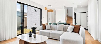 Brand-New 3-Bed Townhouse in Pascoe Vale