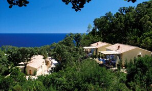 Exterior - Villa in Solenzara With Panoramic Pool (Sari-Solenzara)