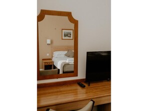 Apartment | 1 bedroom - Compact Double Room (Berkeley)