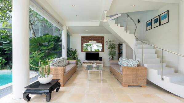 Villa, Pool View | Living area