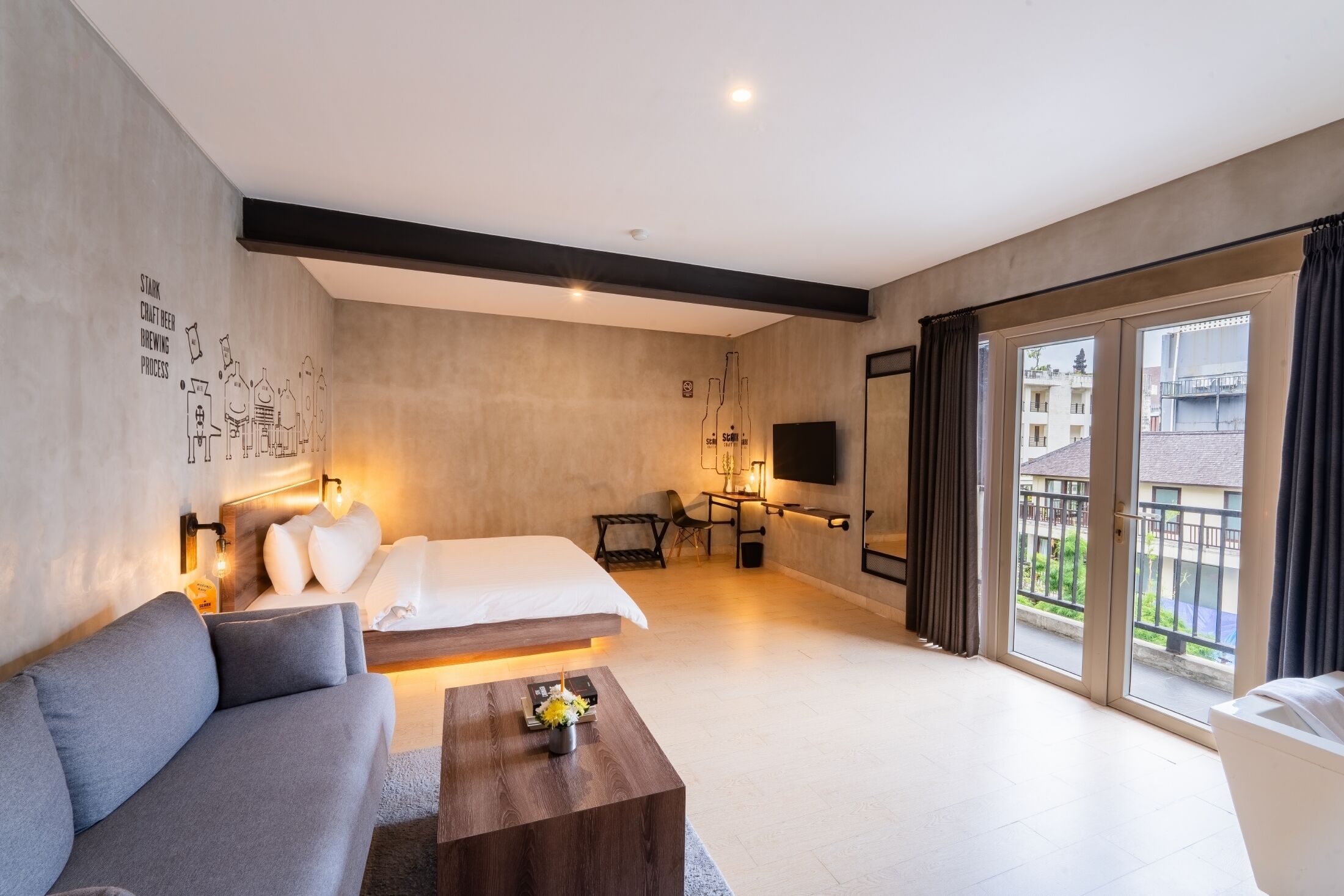 Stark Grand Deluxe Room | Escritorio, espacio para trabajar con un portátil, wifi gratis