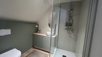 Apartment | Bathroom