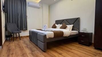Superior Double Room | WiFi (free), bed sheets