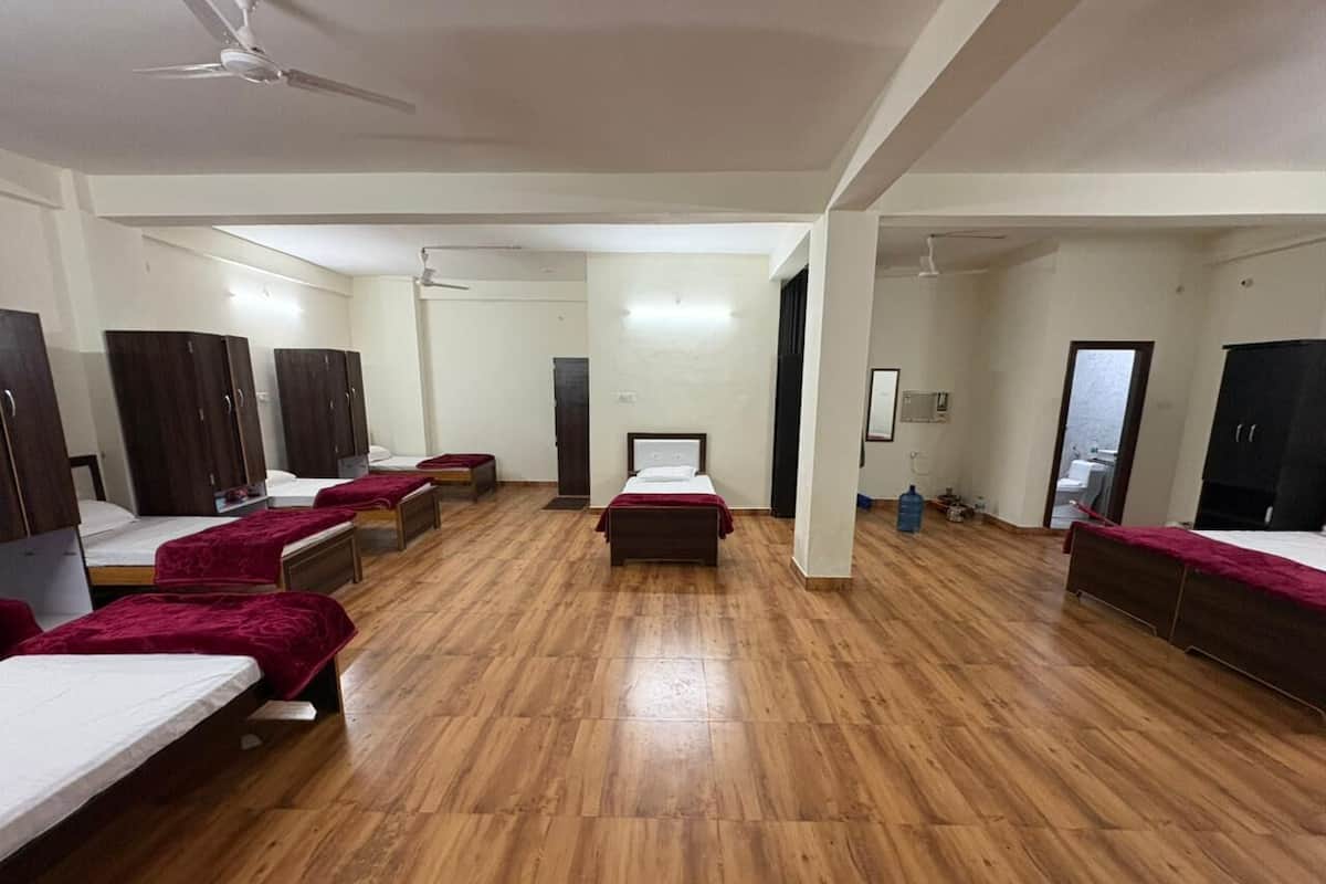 Chambre Familiale | Espace de travail pour ordinateur portable, Wi-Fi gratuit