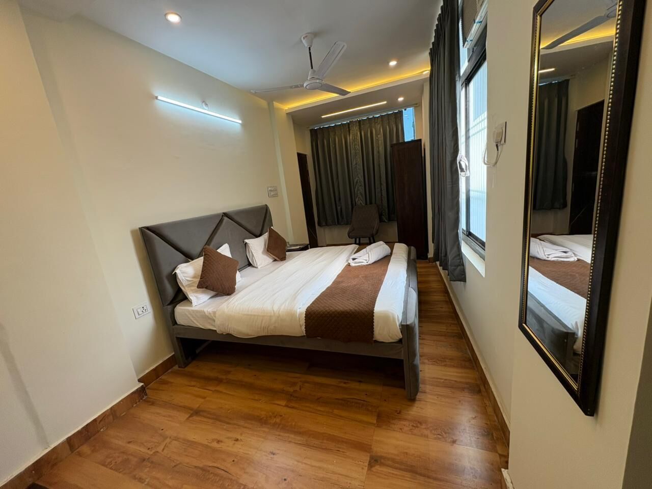 مساحة عمل للكمبيوتر المحمول وواي فاي مجانًا