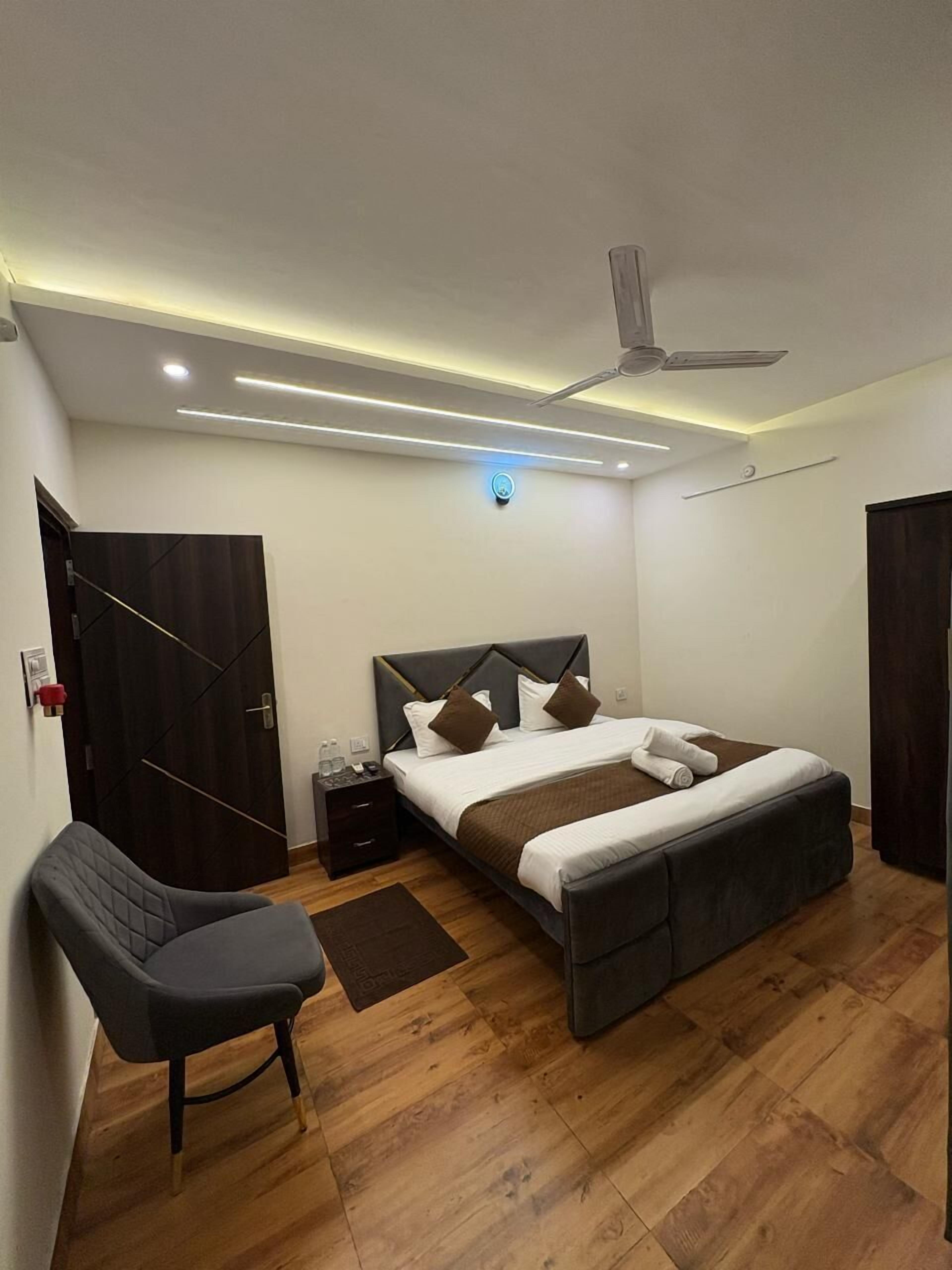 مساحة عمل للكمبيوتر المحمول وواي فاي مجانًا