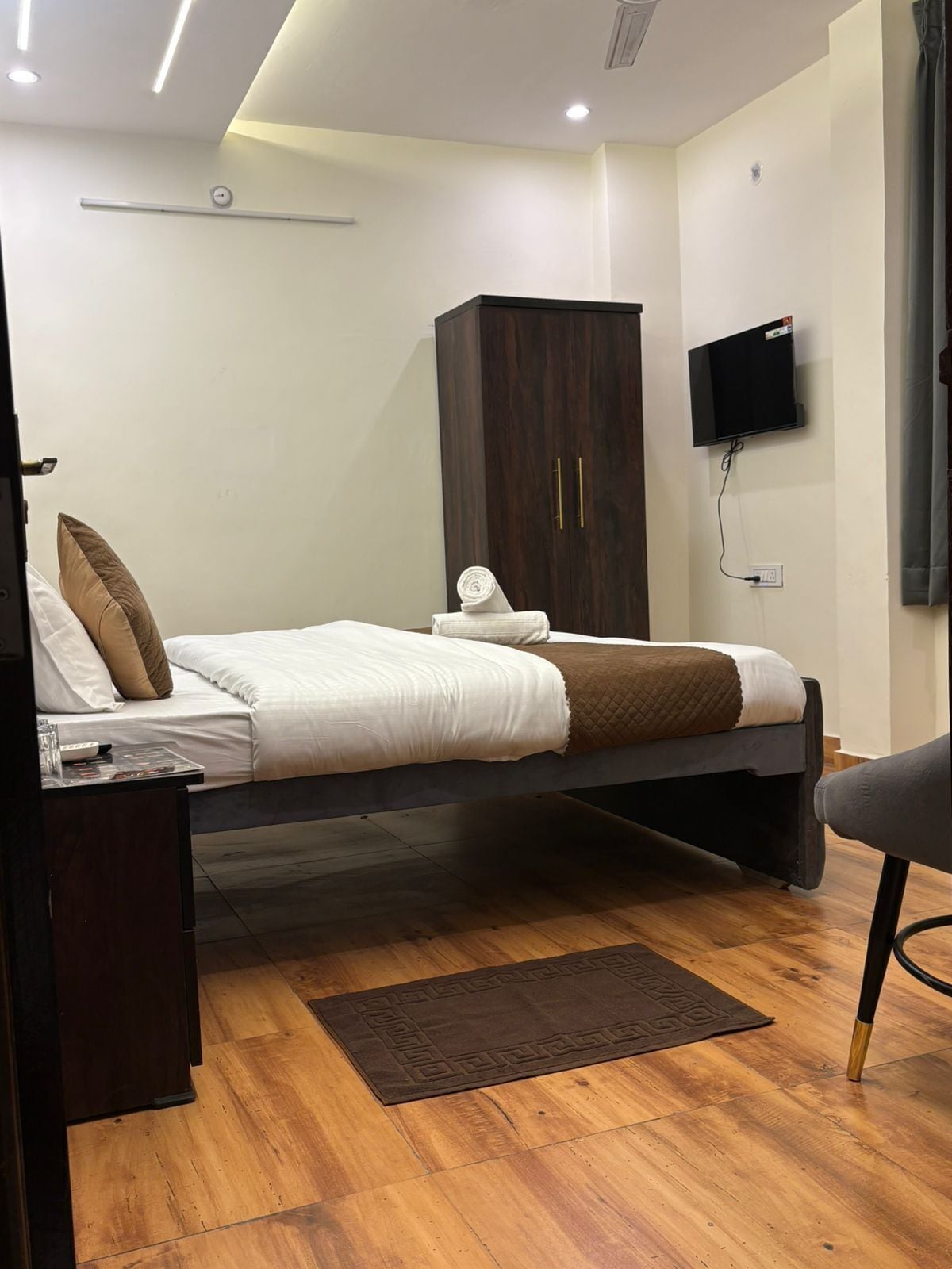 مساحة عمل للكمبيوتر المحمول وواي فاي مجانًا