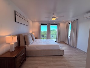2 bedrooms, iron/ironing board, free WiFi, bed sheets - Turtle Cove Escape - New 2 Bedroom Villa with all the bells & whistles. (Providenciales)