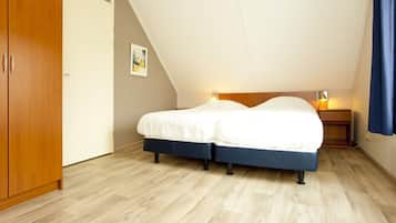 3 bedrooms, bed sheets