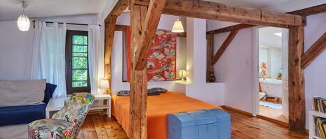 Nhà | 5 phòng ngủ, trang bị nội thất với thiết kế riêng biệt