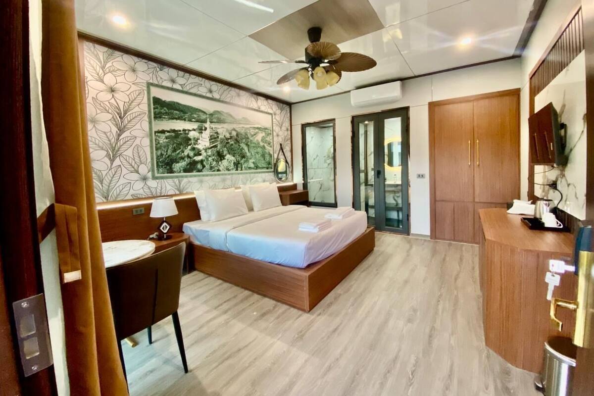 Superior Double Room, Balcony | In-room safe, desk, blackout curtains, free WiFi