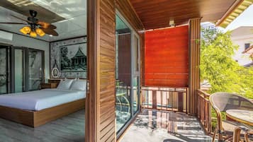 In-room safe, blackout curtains, free WiFi