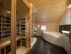 Chalet | Bathroom - Chalet With Infrared Sauna (Hohentauern)