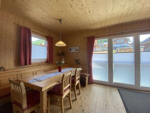 Chalet | Dining - Chalet With Infrared Sauna (Hohentauern)