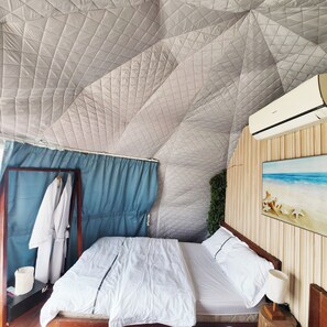 Deluxe kamer, uitzicht op zee | Gratis wifi